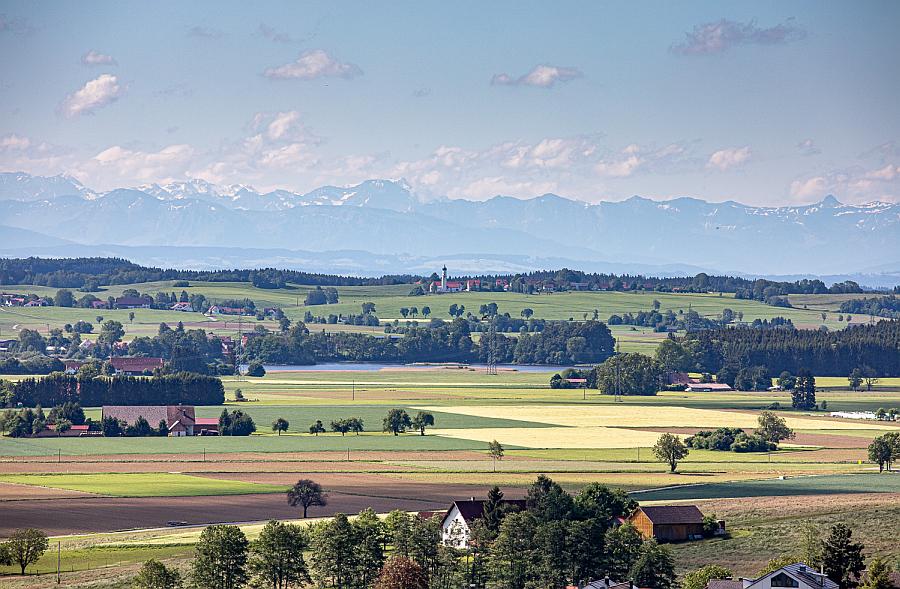 Die Eiszeitlandschaft entlang der Moorbahn nach Bad Wurzach
