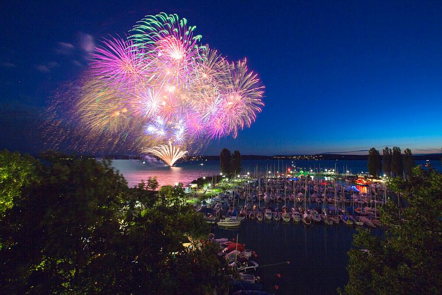 Uhldinger Hafenfest – Festmeile mit Live Musik, Feuerwerk & Schrottregatta