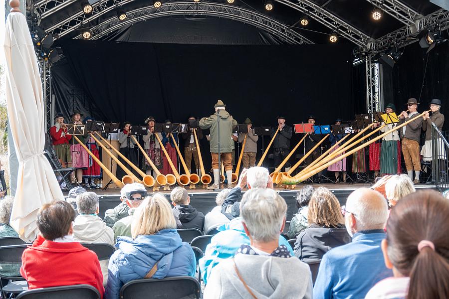 AlphornCHOR gibt ein besonderes ALSO-Konzert