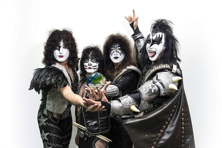 KISS Forever Band rockt Memmingen!