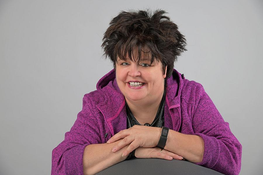 Ingrid Kühne | Von Liebe allein wird auch keiner satt