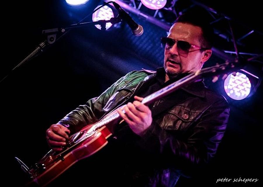 Larifari präsentiert Kai Strauss & The Electric All Stars