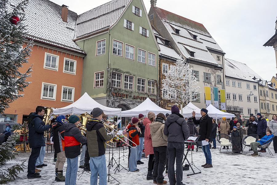 Isny genießt den Advent gemeinsam